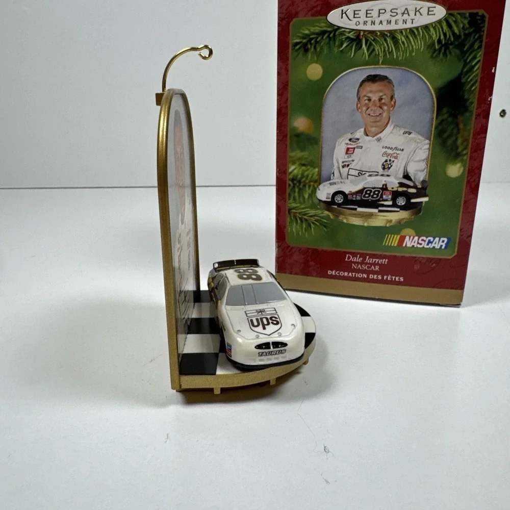 Vintage NASCAR Hallmark Keepsake Ornament w/Box     Dale Jarrett